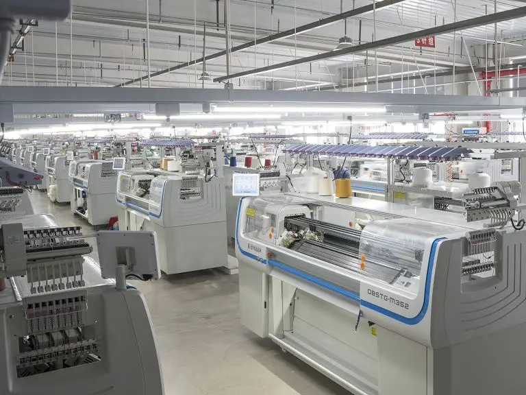 Knitting machine operation and output