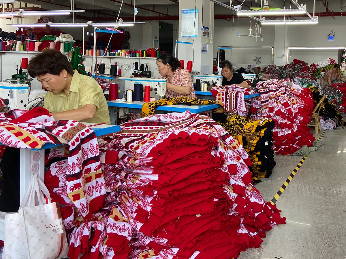 Bulk Christmas sweater production capability for custom orders